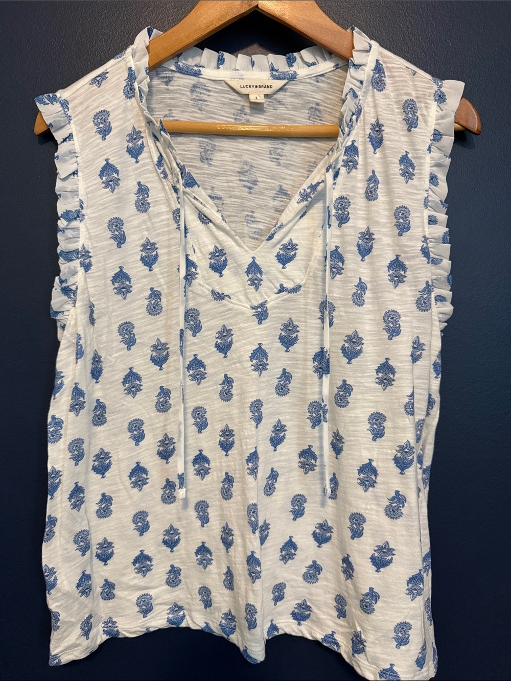 Lucky Brand White and Blue Paisley Ruffle Sleeve V-Neck Camisole